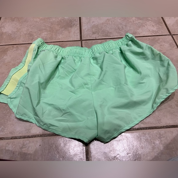Reebok Lightweight Neon Green Speedwick Shorts Elastic Waistband Women Large - Picture 2 of 5